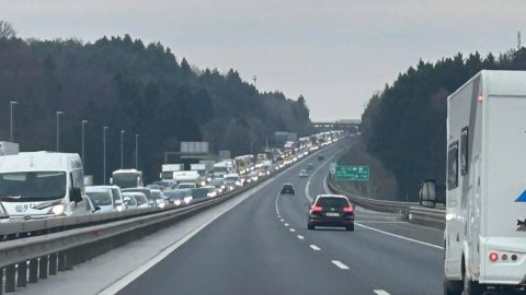 Čas se izteka: Več kot 300 tisoč Slovencem v začetku junija grozi globa
