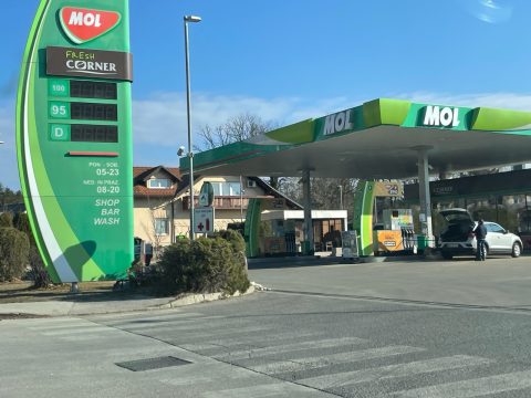Opolnoči skok cen: Do 24. avgusta boste za bencin in dizel plačali občutno več