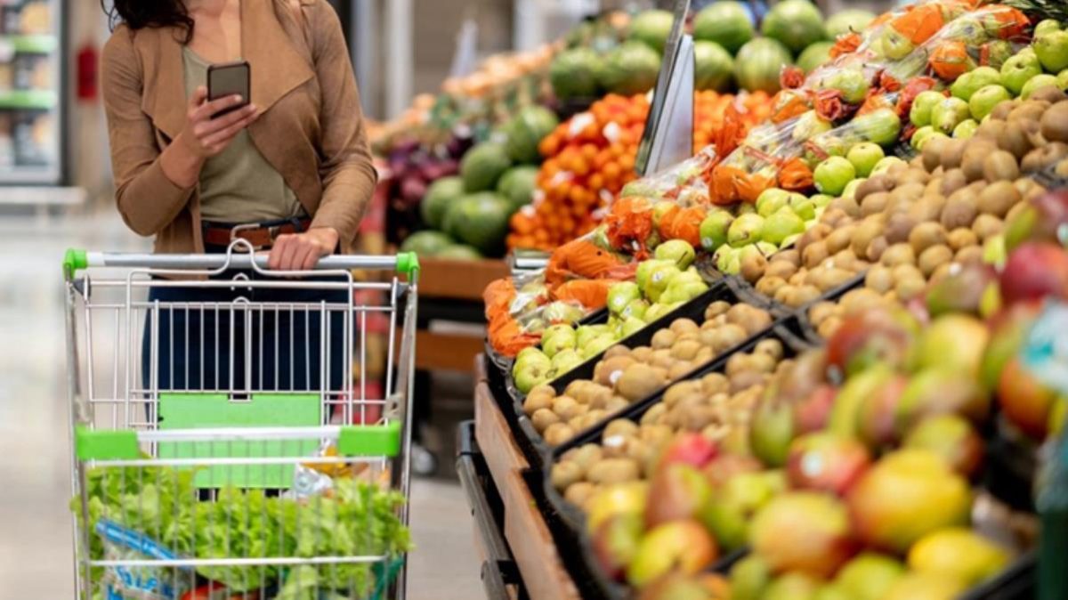 Slovenci to pogosto počnemo v trgovini: Drugi kupci in trgovci vas na skrivaj sovražijo