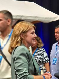 Sopredsednica stranke Vesna - Urška Zgojznik pred pričetkom kongresa.
