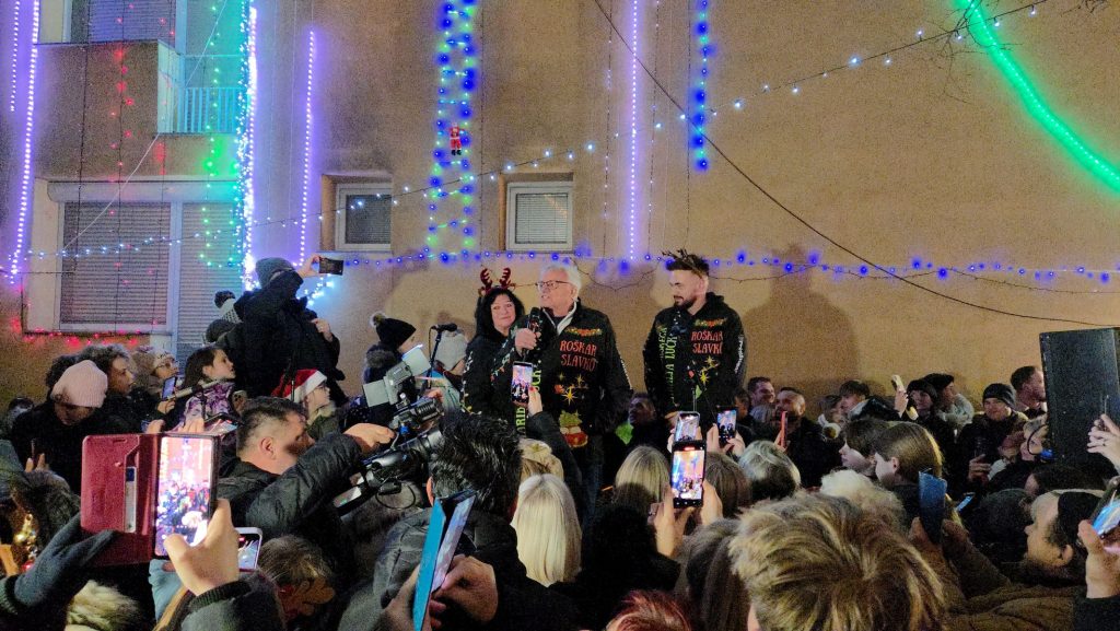 Lučke na Teznu, Ata Roškar