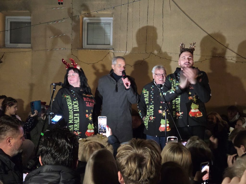 Lučke na Teznu, Ata Roškar