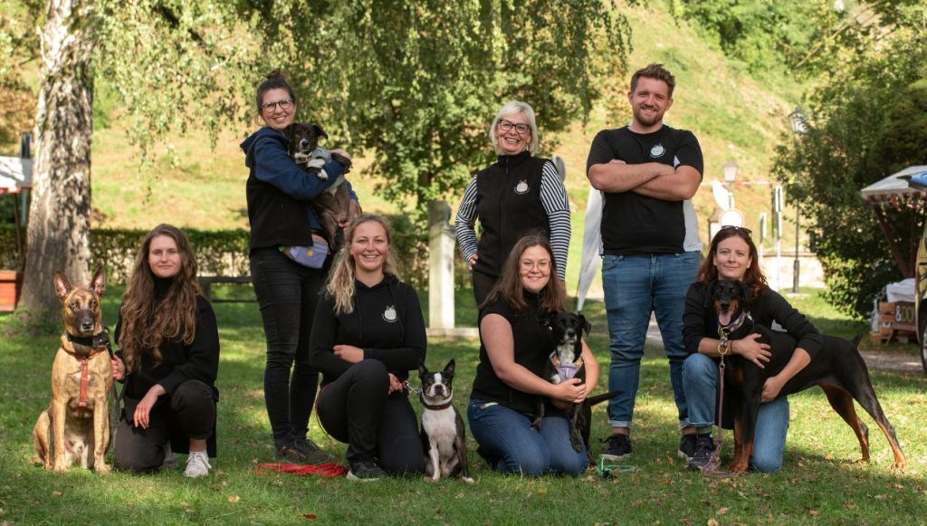 Skupinska fotografija (Foto: Hana Lah Photography)