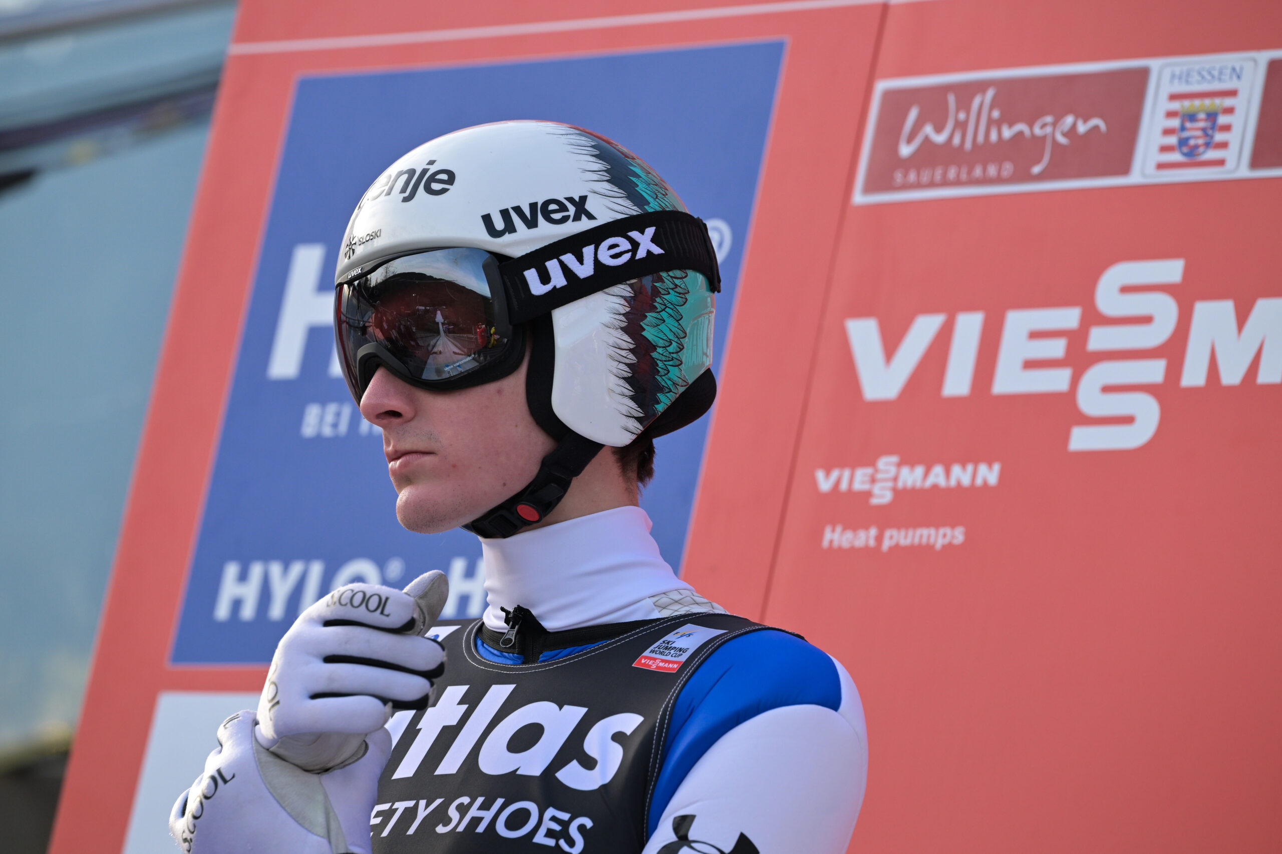 Domen Prevc za slabo točko ugnal Kobajašija in odnesel novo zmago