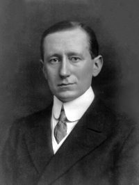 Guglielmo Marconi (1908), javna domena; vir: Wikimedia Commons, File: Guglielmo Marconi.jpg, dostop 10. 12. 2025.
