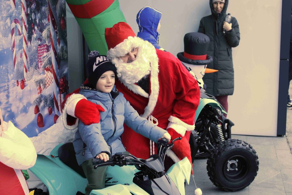 Otroci za otroke Miklavž