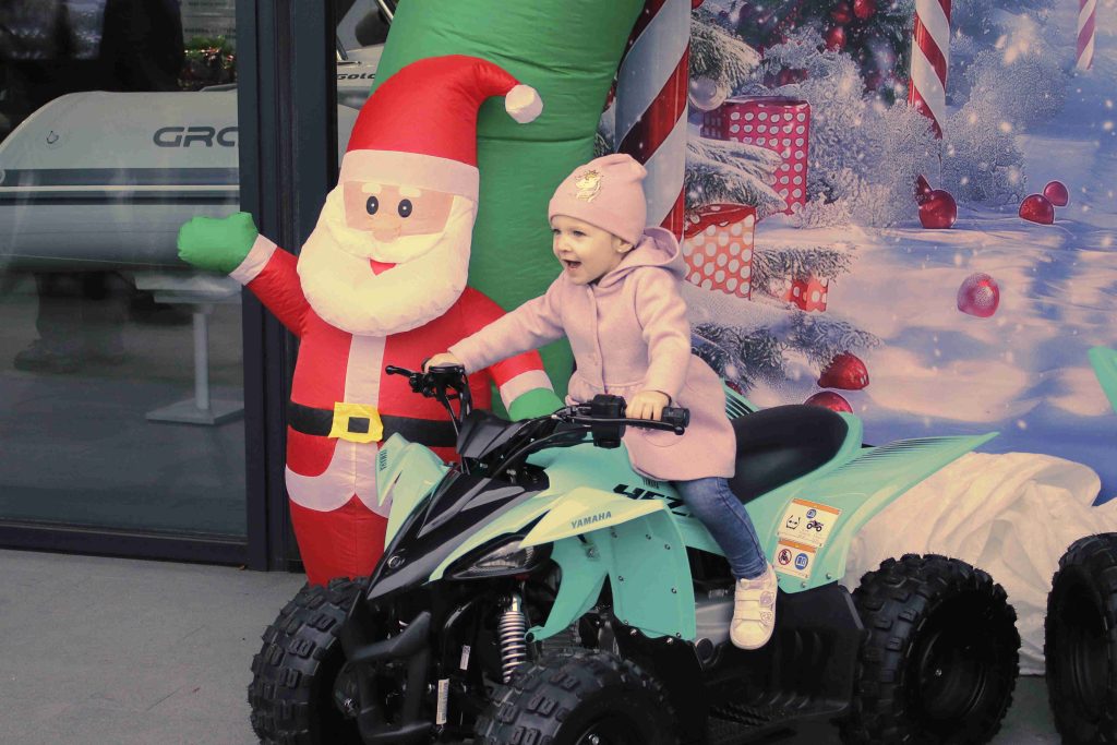 Otroci za otroke Miklavž