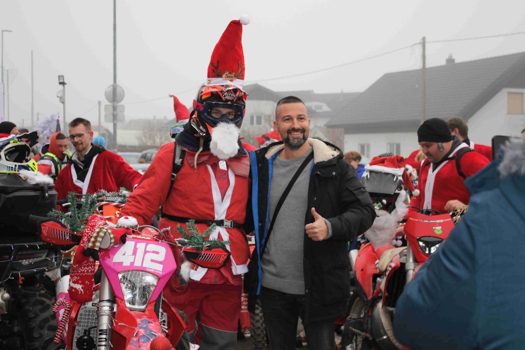 Otroci za otroke Miklavž