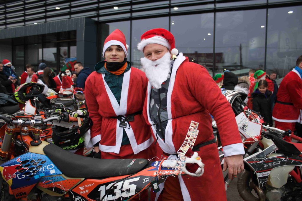 Otroci za otroke Miklavž