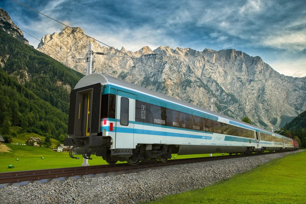200 km/h in brez menjave na mejnih postajah: Slovenske železnice v nakup vlakov prihodnosti