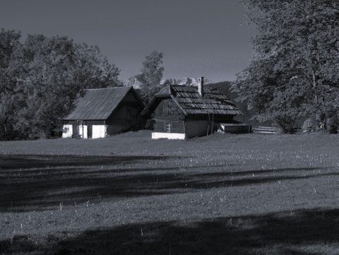 Policisti in gorski reševalci ponoči našli truplo 33-letnika, ki se je odpravil na Triglav