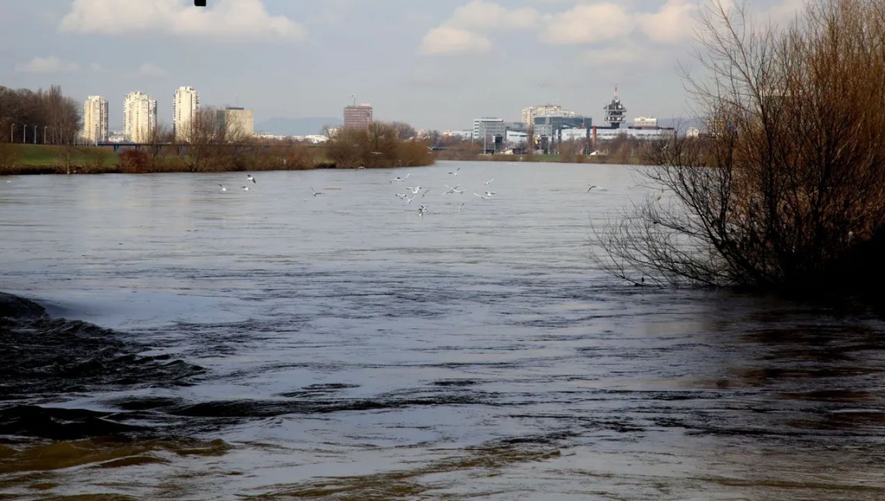V nesreči čolna z migranti na Hrvaškem trije mrtvi. (Foto: Hina/STA)