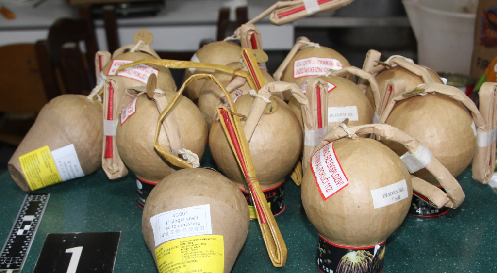 Hišna preiskava eksplozivi