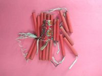 na tej krajih je prepovedano metanje petard