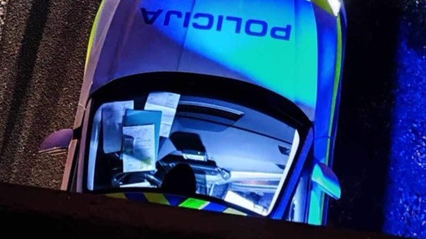 V streljanju v romskem naselju umrla ženska.