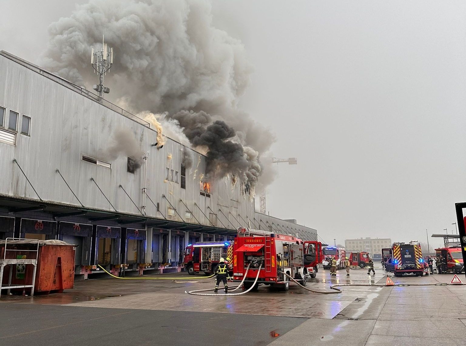 požar Spar skladišča v BTC LJ