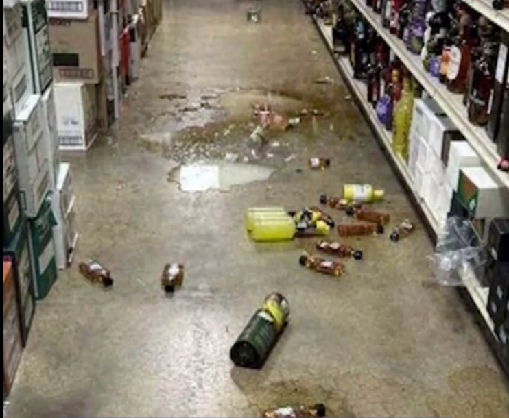 Razbite steklenice v trgovini