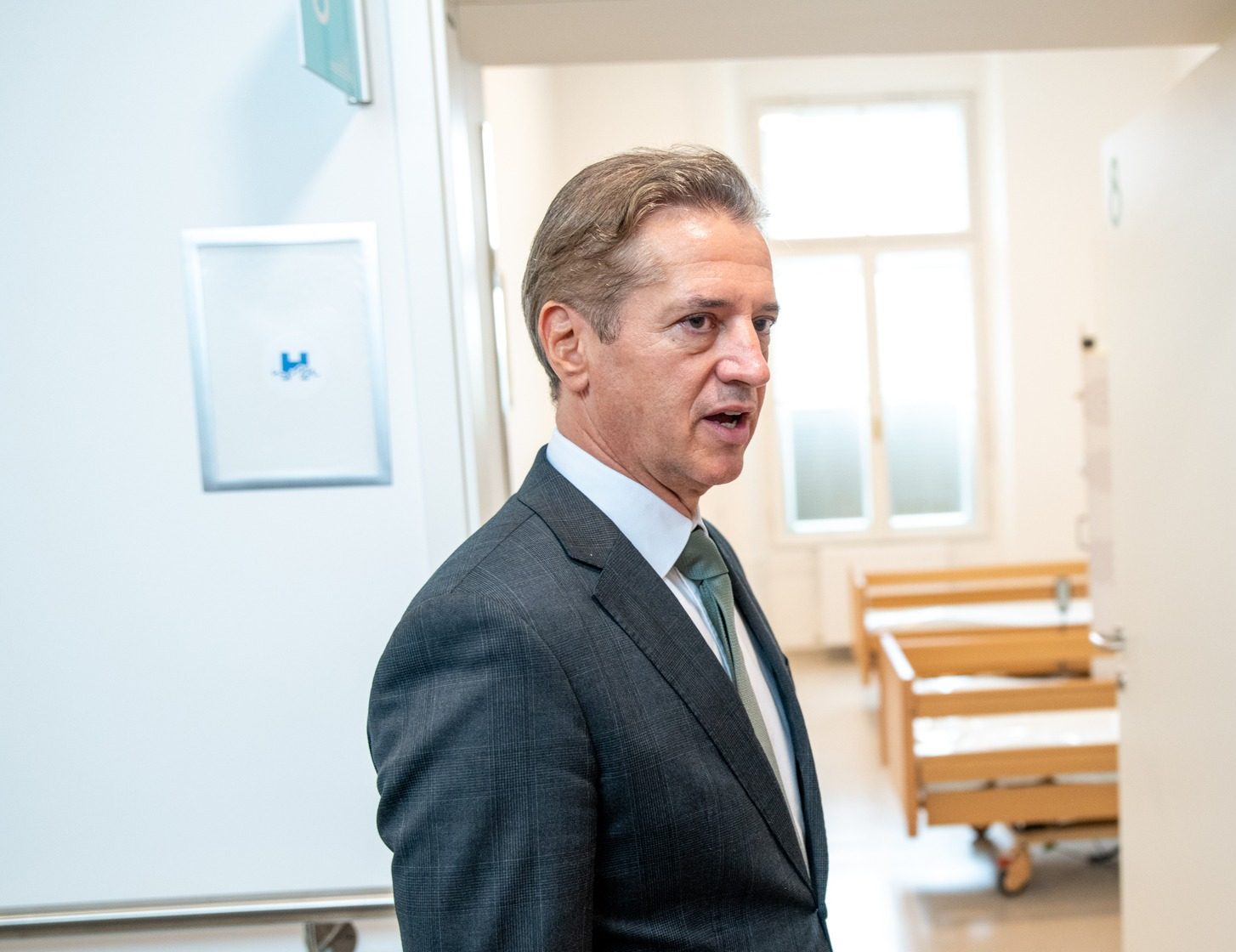 Robert Golob v Splošni bolnišnici Novo Mesto