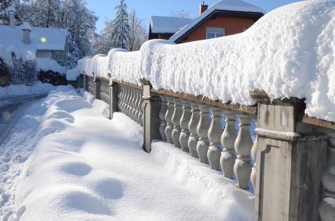 sneg pobelil Slovenijo