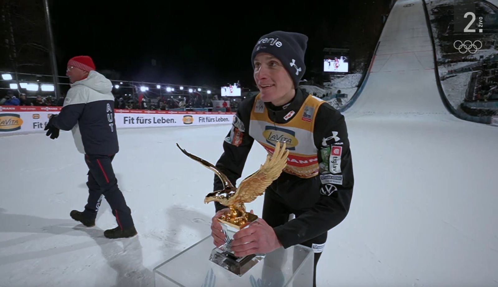 Domen Prevc z zlatim orlom