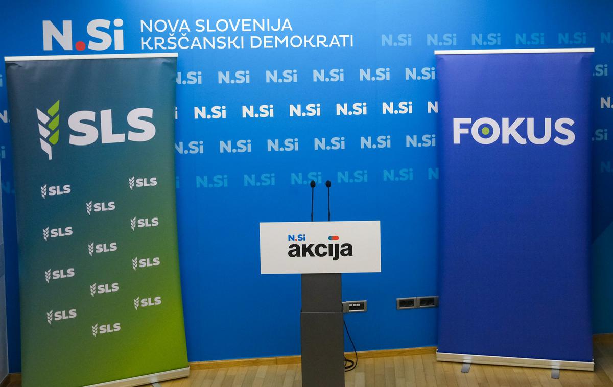 Desnosredinski trojček