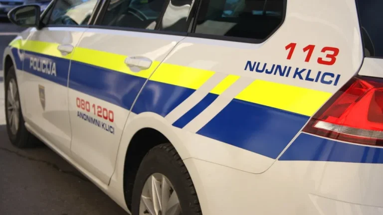 V Kopru poškodovali pravoslavni križ