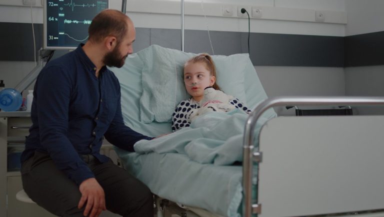 poškodbe očesa zaradi igrač z laserjem