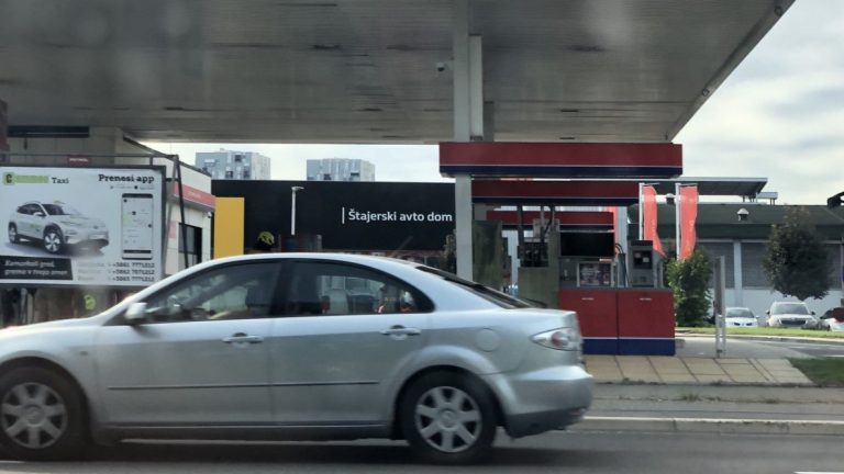 Opolnoči nov udarec za voznike: Bencin, dizel in kurilno olje dražji