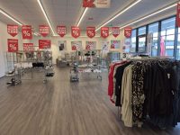 400 trgovin na udaru: Kaj se dogaja s poceni trgovcem, ki ga obožujemo tudi Slovenci?