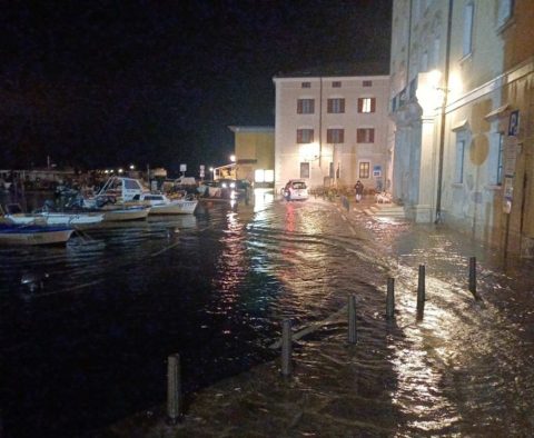 Tartinijev trg v Piranu