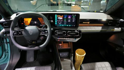 Renault razkril: V roku nekaj let bodo pri nas prodajali le še električna vozila