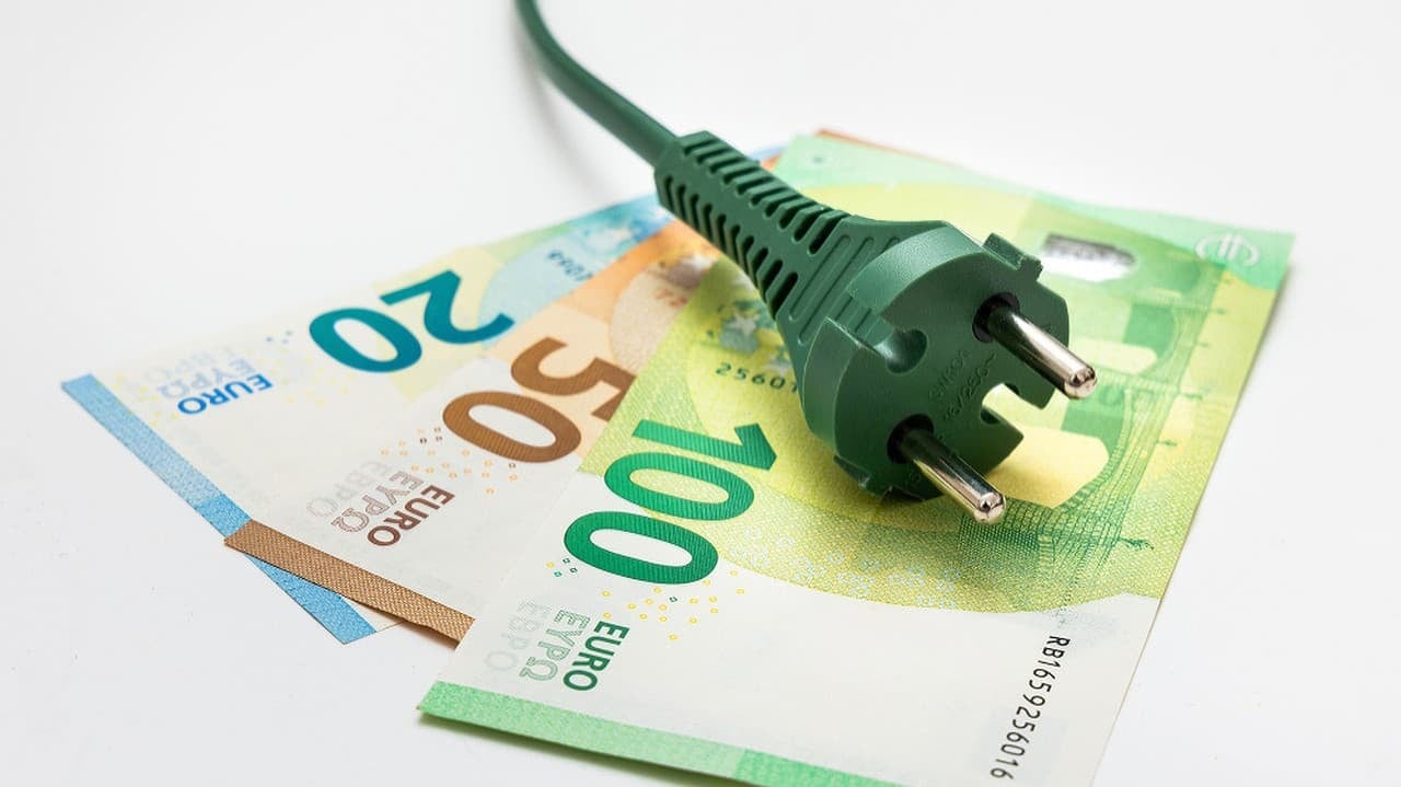 Potrebujete pomoč pri visokih stroških energije ali prevoza?