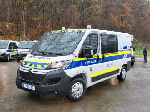 13-letnik v Novem mestu streljal proti oškodovancu in pobegnil s kraja