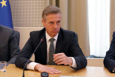 Golob sklical svet za nacionalno varnost