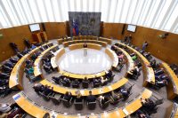 Krivec ali Križan: DZ izbira podpredsednika na izredni seji