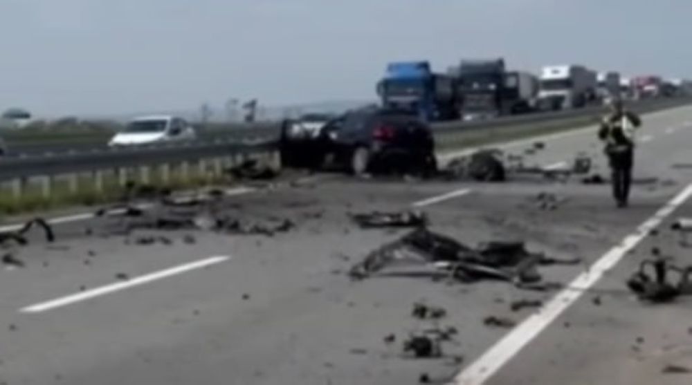 Usodna pot proti Sloveniji: Čelno trčenje na avtocesti zahtevalo štiri žrtve