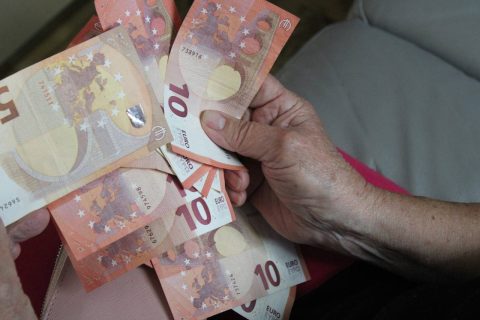 Dobra novica za upokojence, postavka se je dvignila za 16 odstotkov