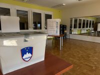 Izid volitev v DZ je uraden: Svoboda z 29 mandati, SDS z 28