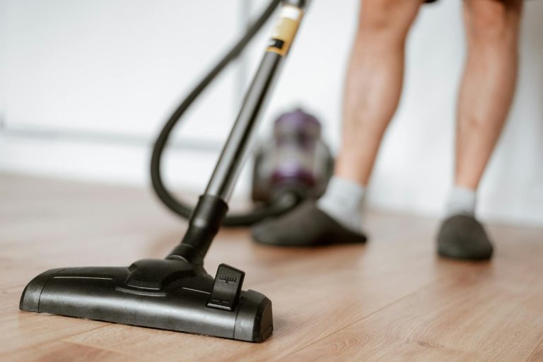 Je dovolj, če sesate enkrat na teden? Strokovnjaki imajo jasen odgovor