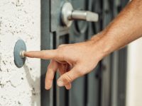 Policisti na Štajerskem v pripravljenosti: Ponovno se pojavljajo sumljive osebe, bodite previdni