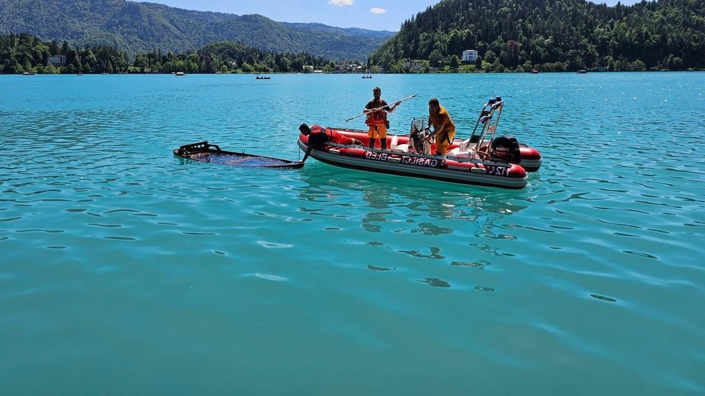 Sredi jezera jih je ujelo hudo neurje: Tako se je končal izlet na Bledu