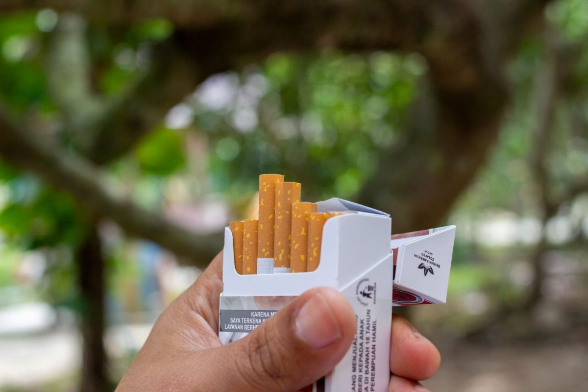 EU v zelo močno podražitev cigaret: Radi bi popolnoma prepovedali kajenje