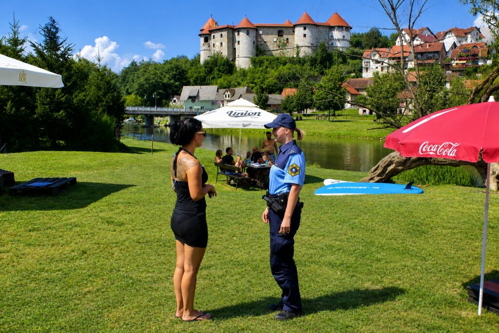 policisti policija kopališča