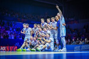 Zgodovinski bron za slovenske odbojkarje v Ligi narodov
